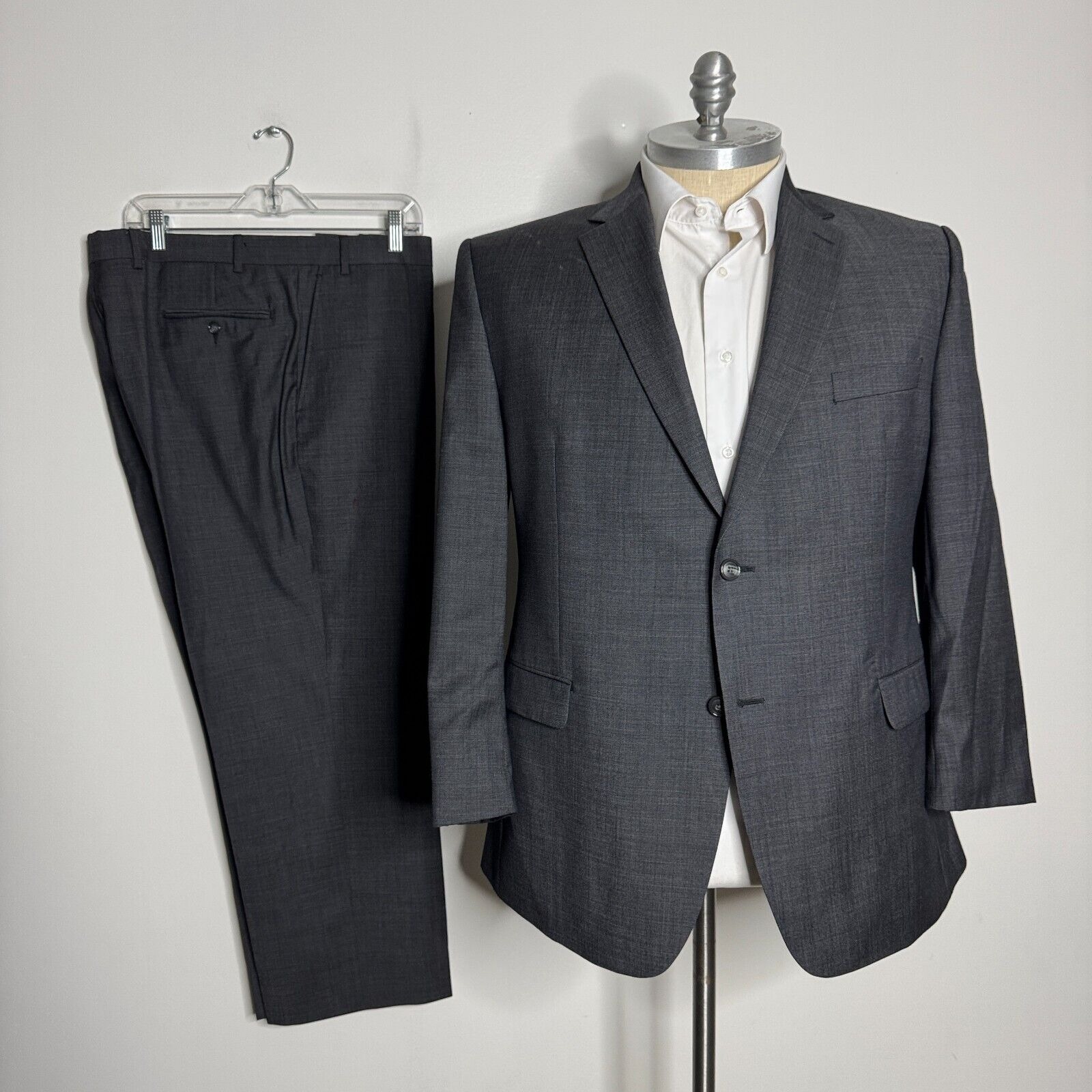Classic Men's Gray Suit